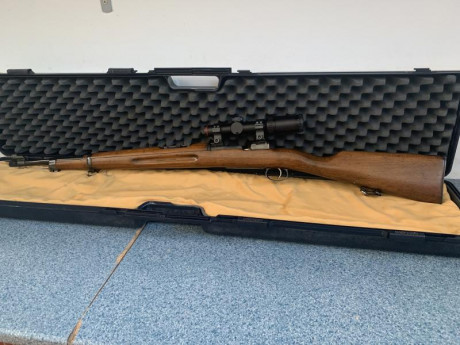 Rifle Carl Gustav, corto, cal. 6,5x55 ocasión, con visor swift 1-4 x 24 y maleta de transporte 400€
Tlf. 02