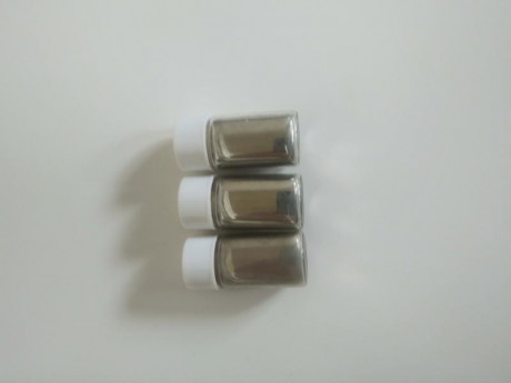 Vendo estos frascos,de mercurio puro para desemplomar cañones de armas cortas.precio 80 euros 00