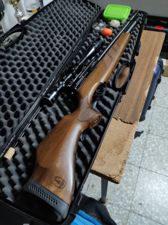 Buenos dias compañeros:

Pongo a la venta por petición de la familia esta BSA Bucanner de un compañero 01