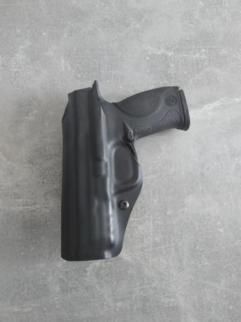 se venden fundas de pistola para S&W MP9 ambas de kydex, una interior y otra de servicio tipo bikini.

Se 02