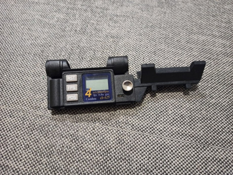 Tengo este Combro que no voy a usar. Es el Combro CB625 Mk4 (el que todos conocemos). Está impoluto, no 01