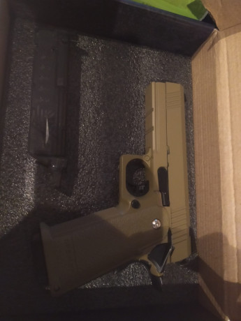 Vendo pistola de GBB Hi-Capa 4.3 de la marca golden eagle casi sin uso,tiene blowback bastante fuerte.
El 02