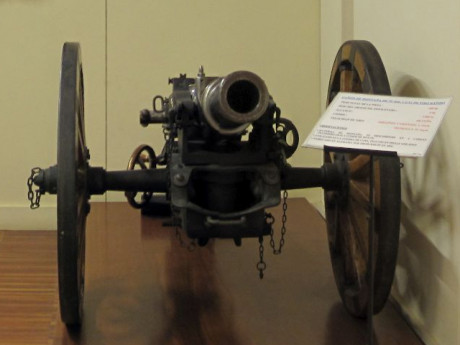 Buenas tardes a todos.

El Museo Militar de Valencia vuelve a abrir sus puertas al público trás el parón 01