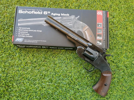 Buenas tardes compañeros,

Pongo a la venta este revolver de ASG Schofield de 6" de perdigones de 00