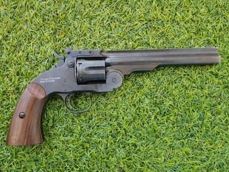 Buenas tardes compañeros,

Pongo a la venta este revolver de ASG Schofield de 6" de perdigones de 10