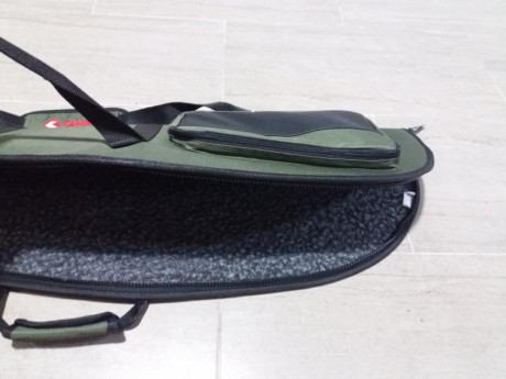 El motivo de la venta es xk es pesada para mi padre la carabina tiene 4 DIAS. 
Visor 3x9-40 ir wr
Funda 42