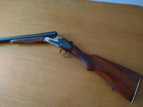 Muy buenas.
Vendo ésta buena paralela.En magnífico estado
Del año 1985, E.2 , muy cuidada, cañones de 12