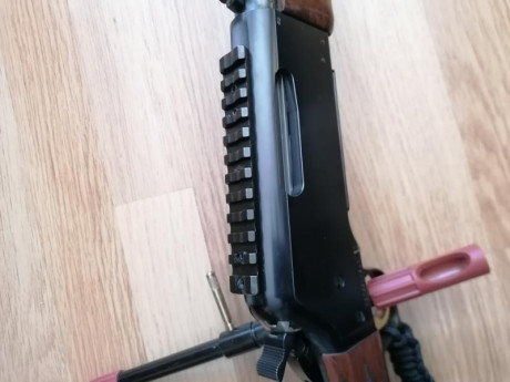 Hola .

Vendo Browning BLR Takedown . Se desmonta el cañón sin herramientas. Calibre 358 Win.
 Muy bueno 11