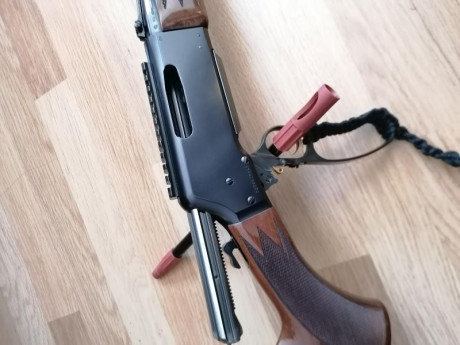 Hola .

Vendo Browning BLR Takedown . Se desmonta el cañón sin herramientas. Calibre 358 Win.
 Muy bueno 10