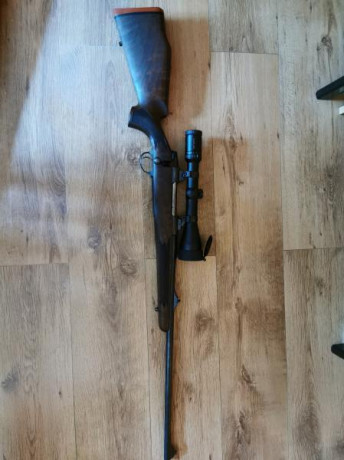 Vendo rifle sako de cerrojo  cal 300 wm, buen estado de maderas y pavon, pocos tiros, pistolete con moño 00