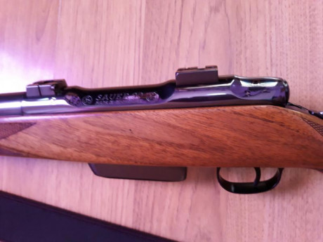 hola un amigo vende un sauer 90 calibre 7mm rem mag lleva monturas apel  y visor swarovski habicht  1,5-6x42 01