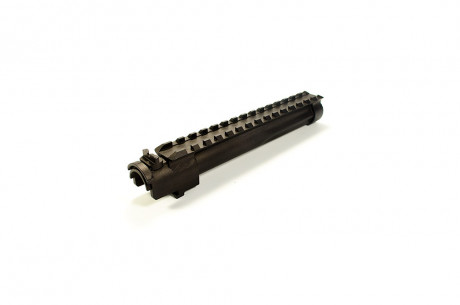 Este rail es mas bajo y es de acero y va soldado al tubo de gas de la SAIGA 12 entiendo que también sirve 32