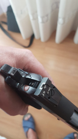 Vendo Norinco A1 1911 compact calibre 45 acp. Guiada en F, el gatito cambiado,  es ventilado y regulable.Guias 01