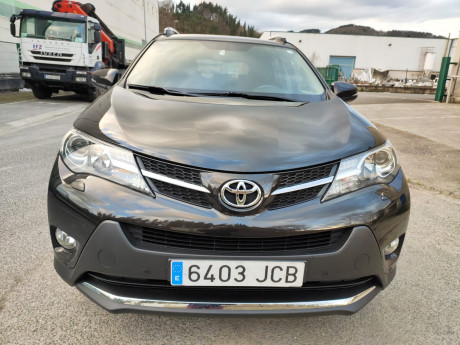 Hola.  Un amigo vende éste todoterreno por jubilación y comprar una autocarabana. En enero del 2021 hace 21