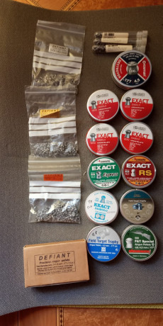 Hola.
Vendo estas 10 cajas de balines enteras de jsb exact, rs y express y HN ftt (la caja de weihrauch 01