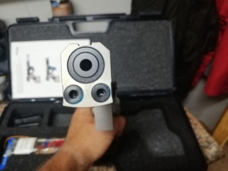 Hola vendo walther gsp expert calibre 22 de reestreno no tiene ni 1000 tiros con todo lo que trae de serie 12
