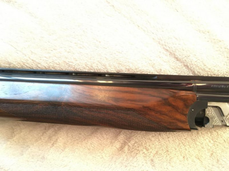Se vende por no usar, (esta nueva a estrenar), superpuesta Zoli Kronos, 75 cm de cañon, chokes fijos, 22