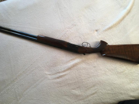 Se vende por no usar, (esta nueva a estrenar), superpuesta Zoli Kronos, 75 cm de cañon, chokes fijos, 32
