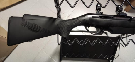 Rifle semiautomático Benelli Argo modelo Endurance en acabado CONFORTECH sintético negro calibre 338wm,cañón 11