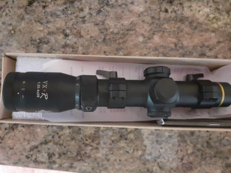 Se vende visor leupold hog, especial batida de jabali. Esta nuevo,  solo unas pocas salidas al monte. 01