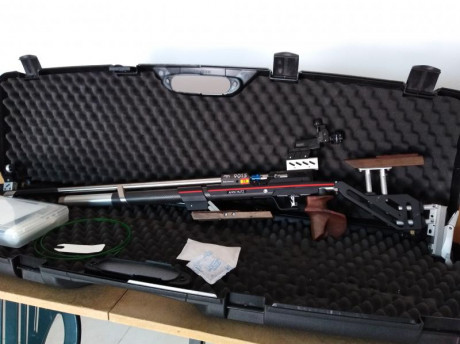 Vendo carabina de aire miras cerradas marca Anschutz modelo 9015 One. Está impecable. En el precio incluyo 02