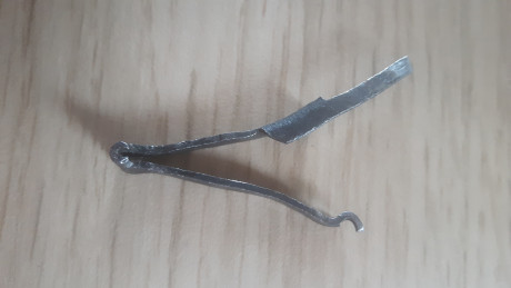 Hola compañero.
  Me podriis decir donde encontrar un par de muelles de ballestilla como estos, o quien 00