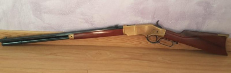 Vendo rifle de palanca Aldo Uberti modelo 66 Sporting, calibre 44-40, cañón octogonal, gatillo muy afinado 01