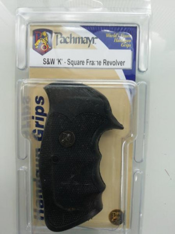 Buenas.
Alguien me me diga que armazon tiene este revolver y donde comprar unas cachas para el..? 
Pedi 00