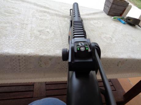 Vendo esta excelente escopeta en estado perfecto. No ha realizado 100 disparos.
Capacidad 6 cartuchos
Cañón 20