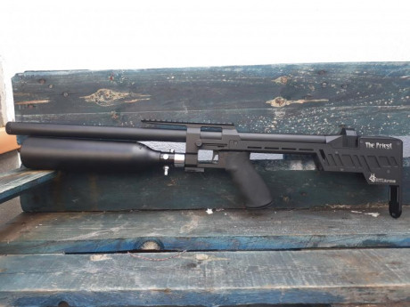 pues vendo carabina con poquísimo uso, motivo pues ese, falta de tiempo para disfrutar de ella. 
700€ 00