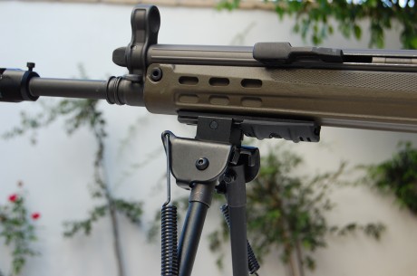 Hola, os presento mi Cetme tuneado, culata y guardamanos de G3, carrillera de G3, visor Leapers 3-9x40 30