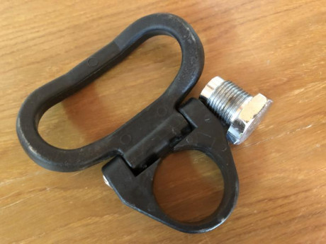 En la foto veréis el detalle.
Las tóicas son del 4,5 y 5,5
Carga de aire por conector.
Carga de aire en 01