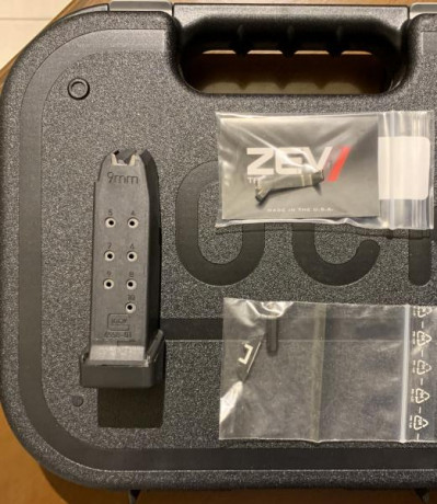 Vendo GLOCK 26 GEN.4, guiada en F, con todo los complementos que vienen de fabrica,
2 muelles de gatillo 00