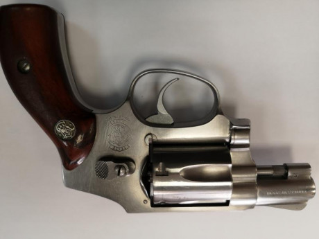 Vendo revolver S&W modelo 64 de acero inoxidable en perfecto estado con un peso 594 gramos y testeado 02
