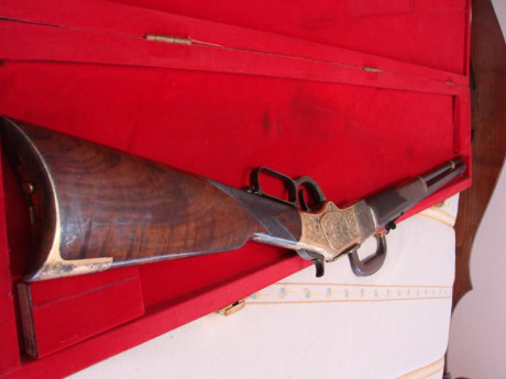 Vendo esta preciosidad de rifle en perfecto estado de uso y conservación, es una pieza casi única. Se 01