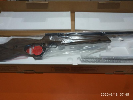 Buenas tardes.

Vendo una precioso Hw100 FSb con culata de madera, Esta sin estrenar, nueva, sin quitar 50