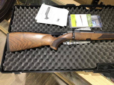 Hola a todos, vuelvo a poner a la venta este fantástico rifle Mannlincher SM12 en calibre 8x68S.Perfecto 01