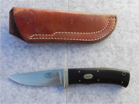 Hola, vendo cuchillo Fallkniven HK9, sin uso y nunca afilado.
Pongo mi teléfono para contactar mas fácilmente 02