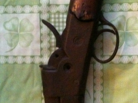Nuevo no es ...es viejito, fabricado en 1873 para SUECIA, en 12,17 x42 anular y recamerado en 1889 para 142