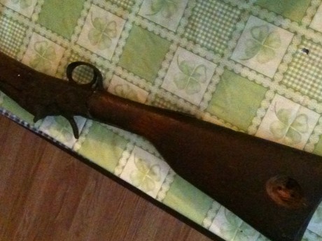 Nuevo no es ...es viejito, fabricado en 1873 para SUECIA, en 12,17 x42 anular y recamerado en 1889 para 152