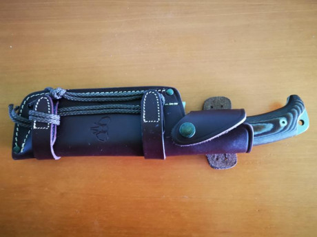 Vendo cuchillo Cudeman, muy cómodo al agarre hecho con acero de Molibdeno de Vanadio y con funda de cuero 00
