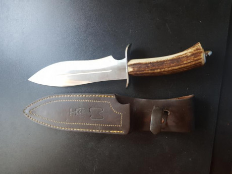 Pues eso... estoy buscando un Muela Lancero, en cualquiera de las dos versiones de mango.... no importa 52