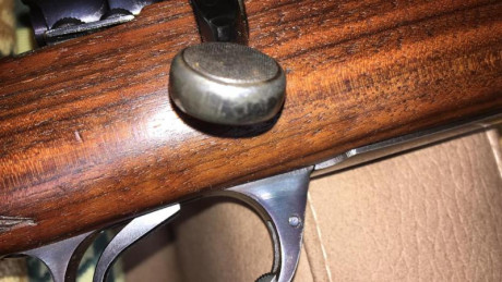 Pues despues de haber vendido otros rifles ahora le tocan a los Santa Barbara.
S.B. 300 Modelo de Luxe 12