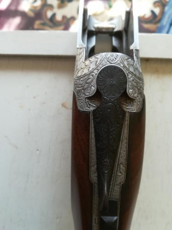 Vendo escopeta FN Browning, 12-70 modelo B25 con toda la bascula grabada. Ajustada a mano.
Precio: 599,00€, 12