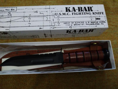 En venta este magnífico  cuchillo :
clásico del USMC , importado de USA, absolutamente nuevo con su caja 00