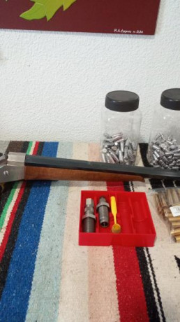 Buenas tardes al foro,pues eso vendo estas dos armas , por tener muchas , y Rolling y un hunderhamer , 00