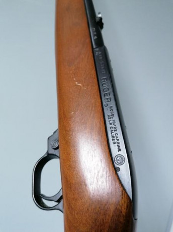 Vendo Carabina Ruger modelo 10 22. 100€ más portes.
En la zona del cañón le falta un poco de pavón, por 01