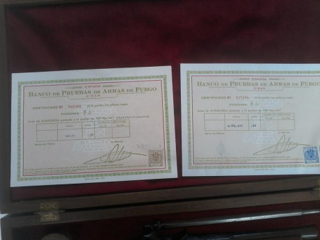 vendo pareja de pistolas marca Santa Barbara modelo coruña sin estrenar, ni un solo disparo, con estuche 11