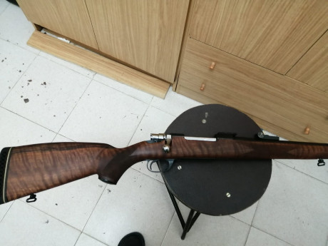 Vendo rifle Santabarbara cal. 243 en perfecto estado por no darle uso.
500€. 12