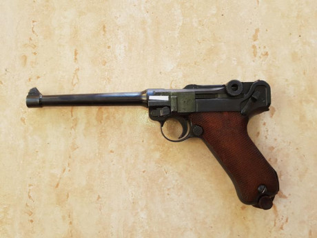 En venta Luger P08 mauser DWM de cañon largo en calibre 9 pb .
Se puede ver en Valencia, precio 1450 € 02